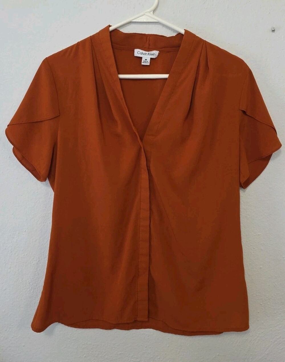 Calvin Klein Women's Burnt Orange Colored Blouse Top Short Sleeve V-Neck Medium